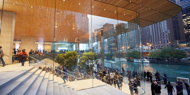 Apple opens invisible hangout in Chicago