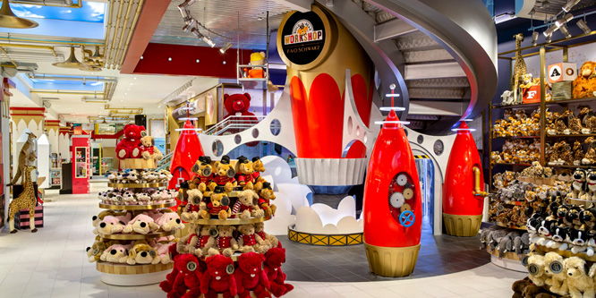 FAO Schwarz makes an iconic comeback in the Big Apple 