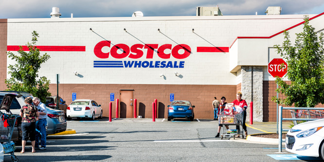 Will Costco’s new $15 minimum wage hurt or benefit the chain?