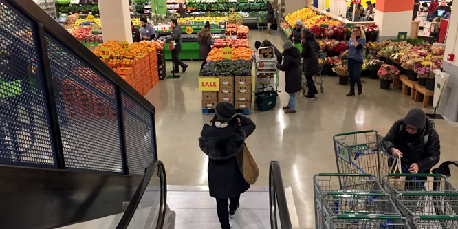 What will Amazon do with a conventional grocery banner?