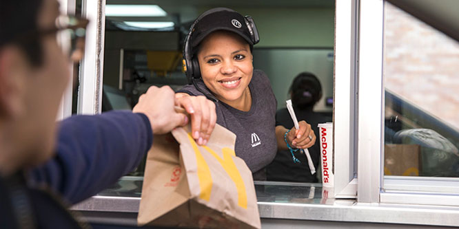 McDonald’s reverses positions, won’t actively oppose minimum wage hikes