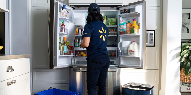 Walmart debuts store-to-fridge fresh food delivery service