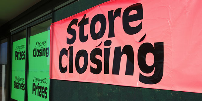 Will the next recession devastate mall-based retailers?
