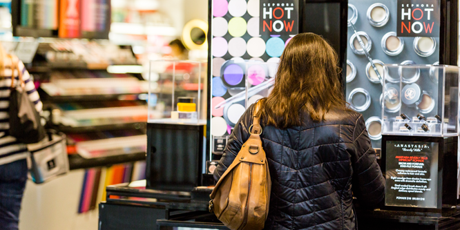 Why is Sephora paying associates to leave shoppers alone?