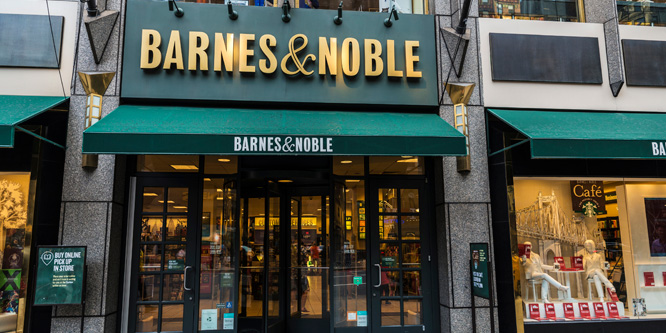 Can Barnes & Noble afford to take it easy over the holidays?