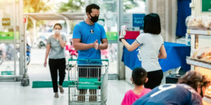 Should Apple and other stores require shopper temperature checks?