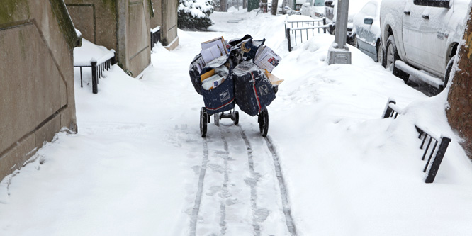 Can retailers mitigate holiday delivery fee spikes?