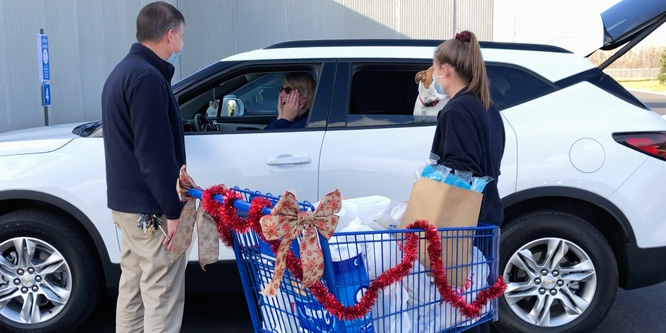 Meijer gives curbside pickup customers an early Christmas gift