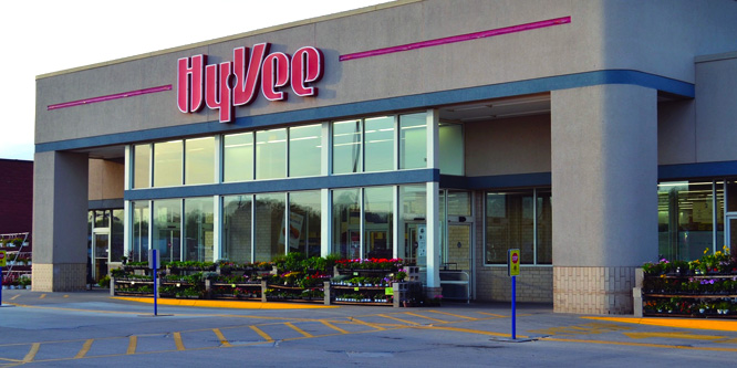 Hy-Vee plans to go national