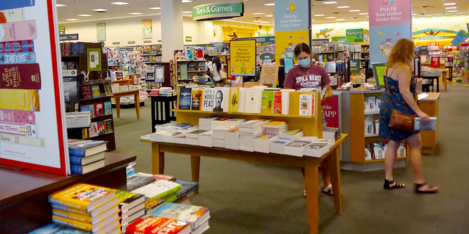 Is Barnes & Noble’s updated buying policy good or bad for book discovery?