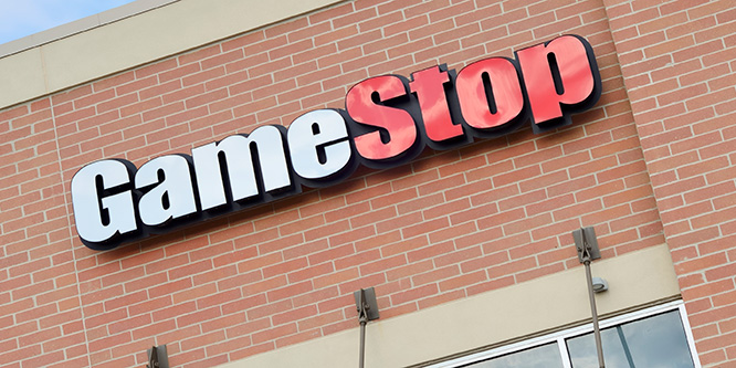 Can pay raises and stock awards change GameStop’s trajectory?