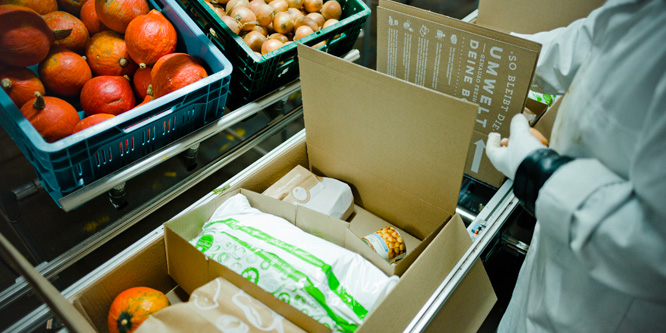 More consumers are developing the subscription box habit. Retailers should too.