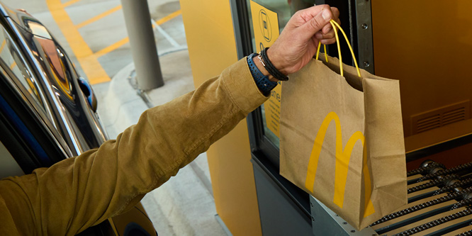 McD’s gets decidedly mixed reactions to its robot servers