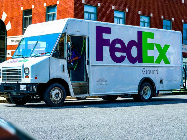FedEx Unveils “fdx” To Take on E-Commerce Giants