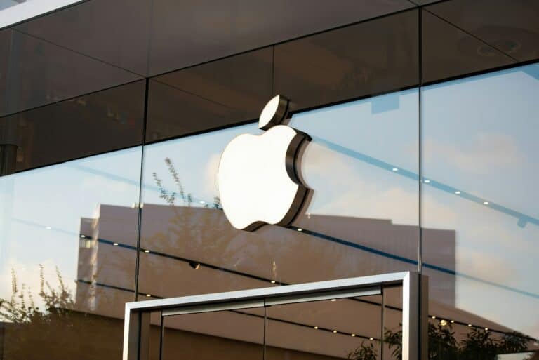 DOJ Sues Apple Over Smartphone Monopoly
