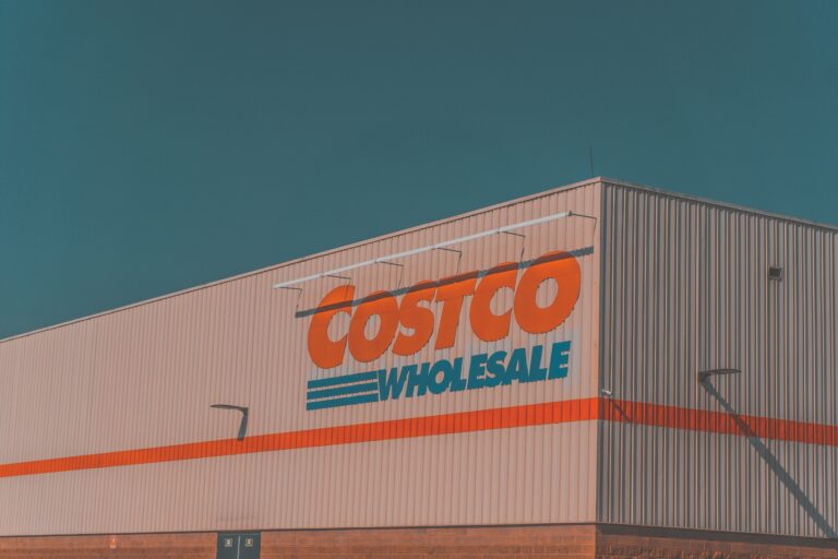 Woman’s Used Couch Return at Costco Wholesale Sparks Debate