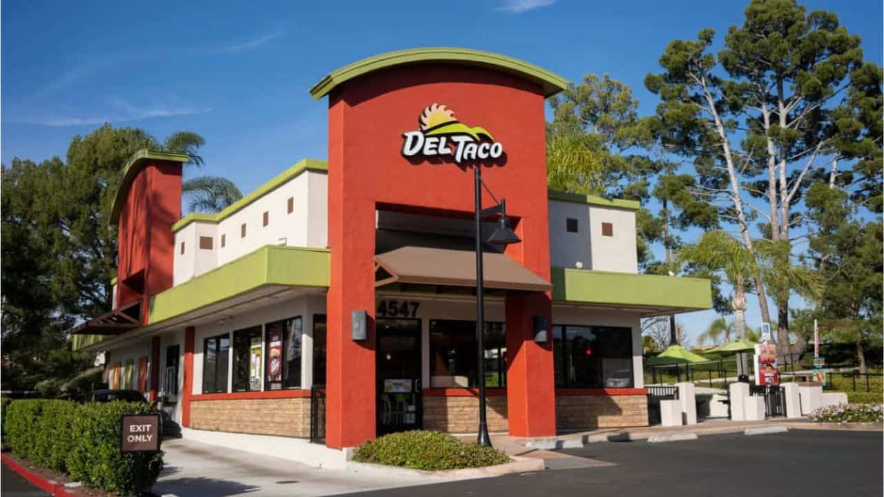 Del Taco Announces the Return of the Cookie Butter Shake & The $5 Muncho Meal