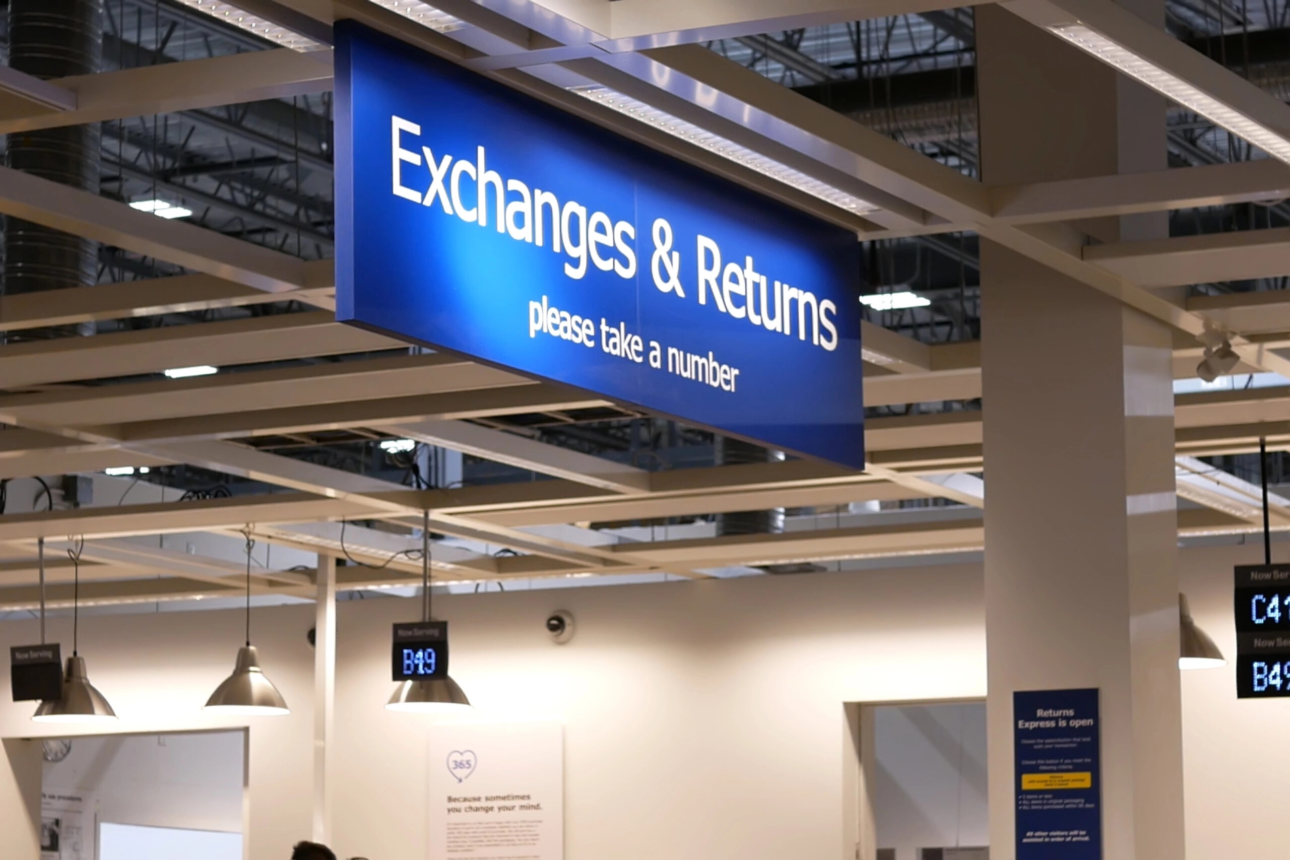Returns and exchanges in a store