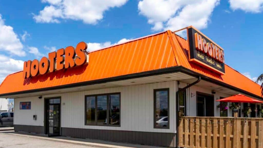 Hooters Has Officially Filed For Bankruptcy. Here’s What Happened.