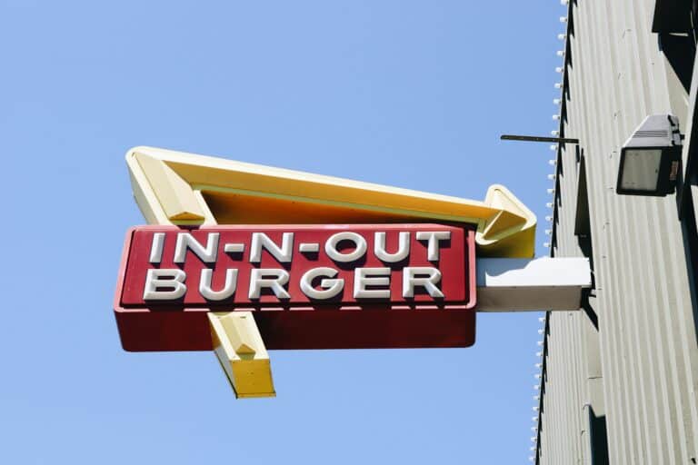 In-N-Out Burger Plans To Open First Restaurant in Washington