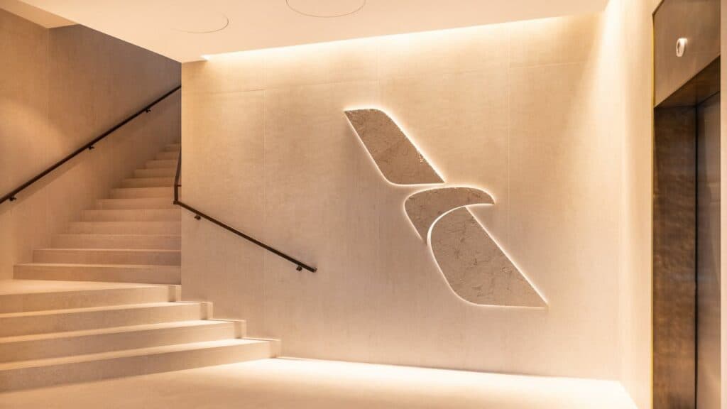 Inside American Airlines’ New Flagship Lounge & Admirals Club in Philadelphia