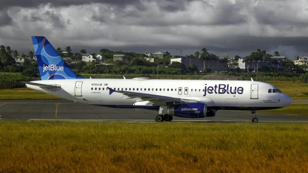 JetBlue Passenger Allegedly Suffers Broken Ankle From Tangled Seatbelt