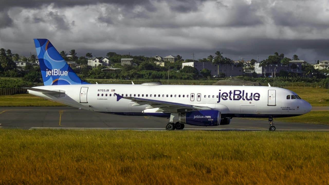JetBlue Passenger Allegedly Suffers Broken Ankle From Tangled Seatbelt