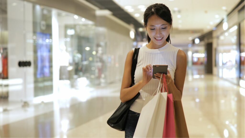 What Retailers Need to Know About Staff Using Messaging Apps