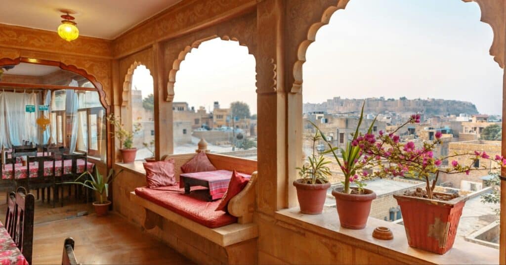 Expedia To Cut 1,500 Jobs, or 9% of Its Workforce