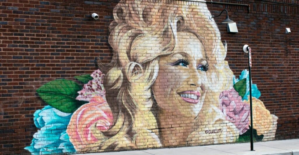 Dolly Parton Debuts Cosmetics Line ‘Dolly Beauty’