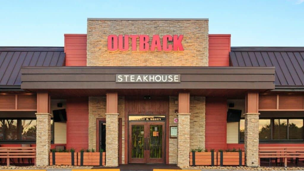 Outback’s ‘Steakmas’ Returns With Holiday Dishes and the ‘Koala on the Walla’