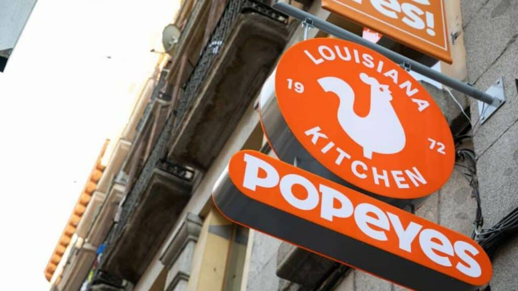 Popeyes Debuts Lip-Smacking Big Game-Inspired Louisiana Garlic Wings