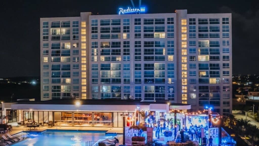 Radisson Blu Celebrates Aruba Being Crowned TripAdvisor’s No. 1 Spot in the Caribbean