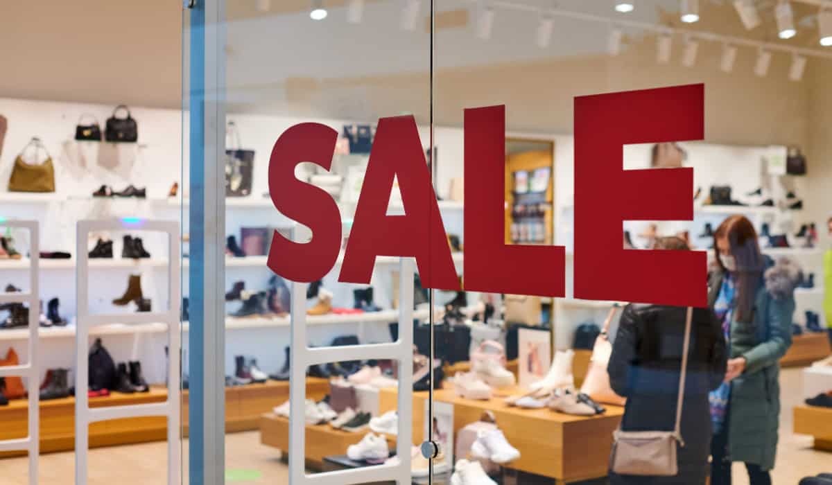 Sales promotions before tariffs