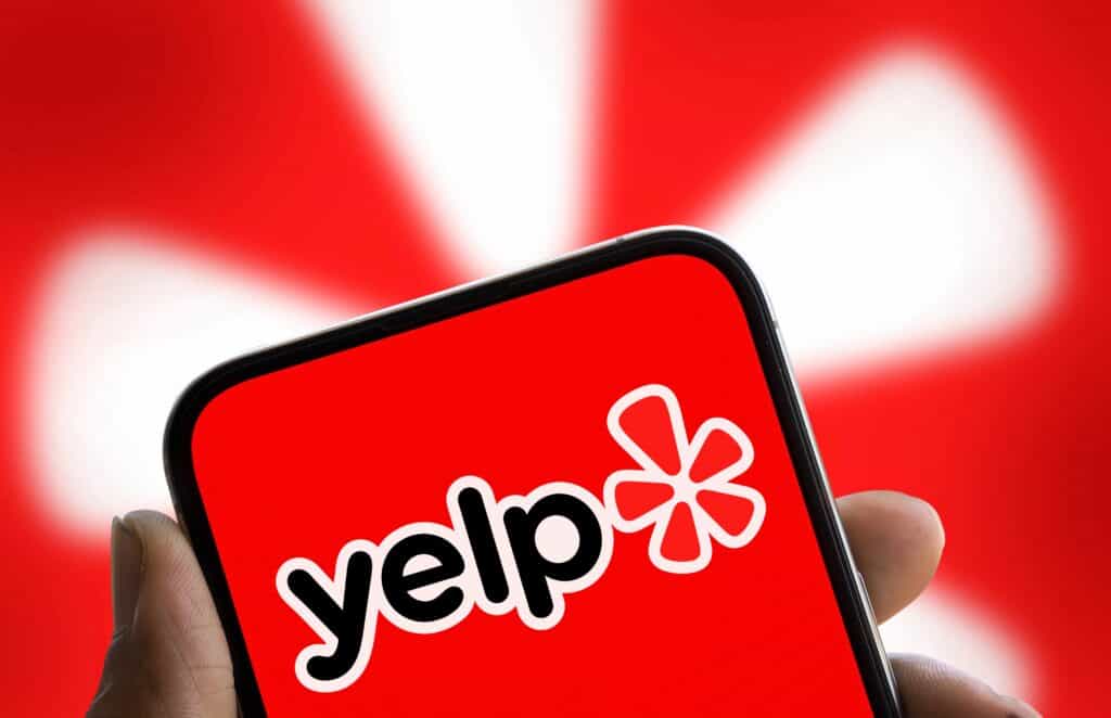 Yelp Joins the AI Revolution, Offers New Review Filters and Local Visual Feed