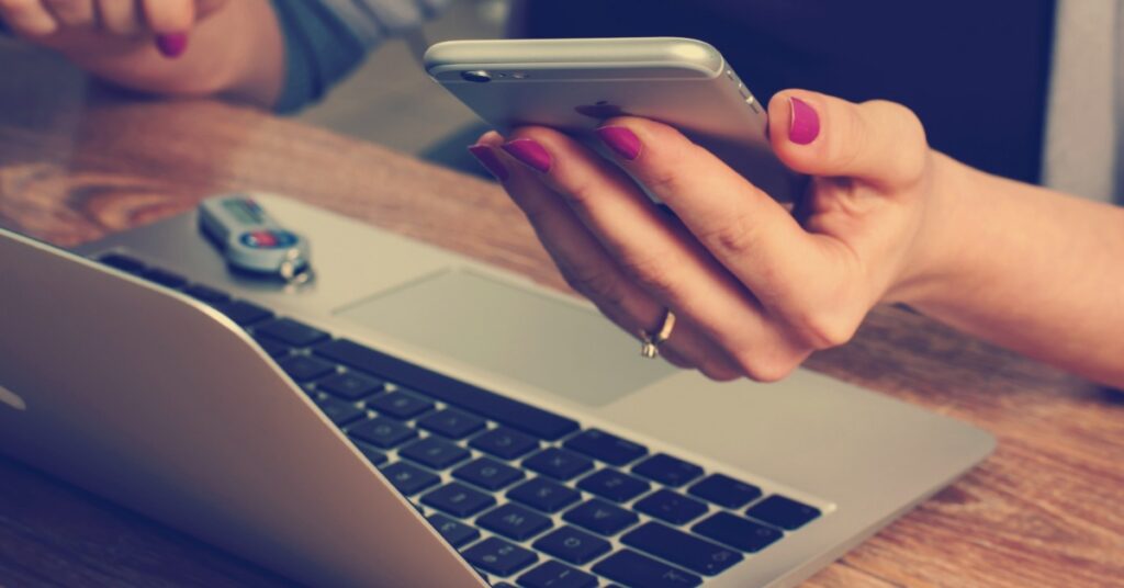 How To Avoid Online Scams While Holiday Shopping