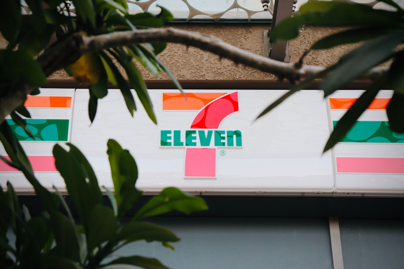 アメリカのセブンイレブン（7-Eleven）が日本のセブンイレブン（7-Eleven）の基準と一致する必要がありますか？