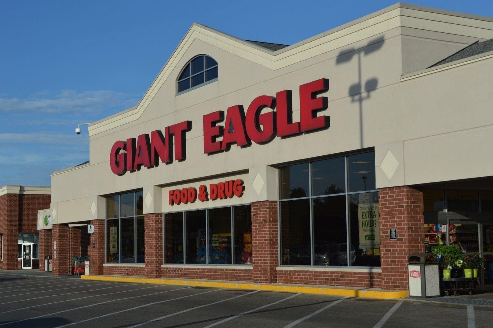 What Should Kroger Do With Giant Eagle After its Purchase Is Completed?