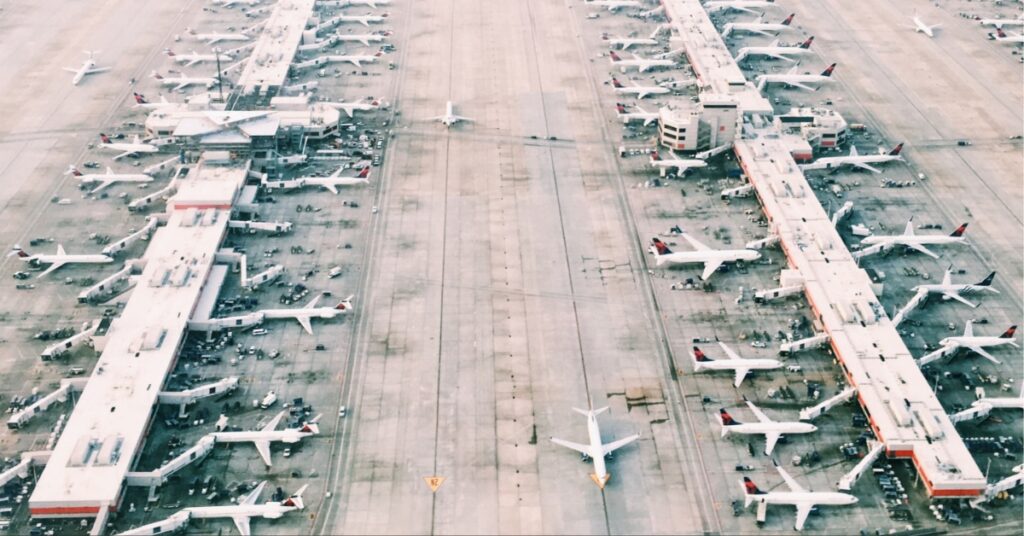Passengers Stuck on Tarmac for Hours as Storm Freezes Nashville International Airport