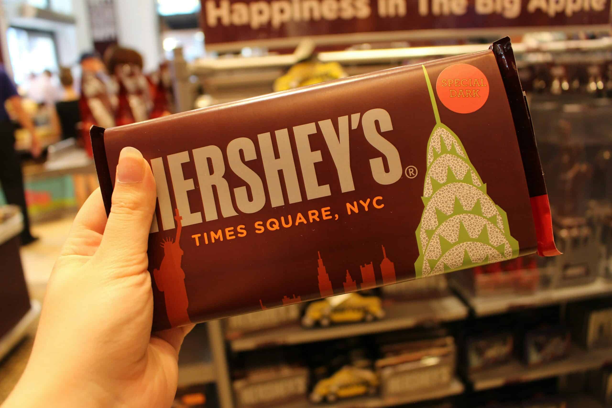 hersey's chocolate bar, Mondelez tries to buy Hershey
