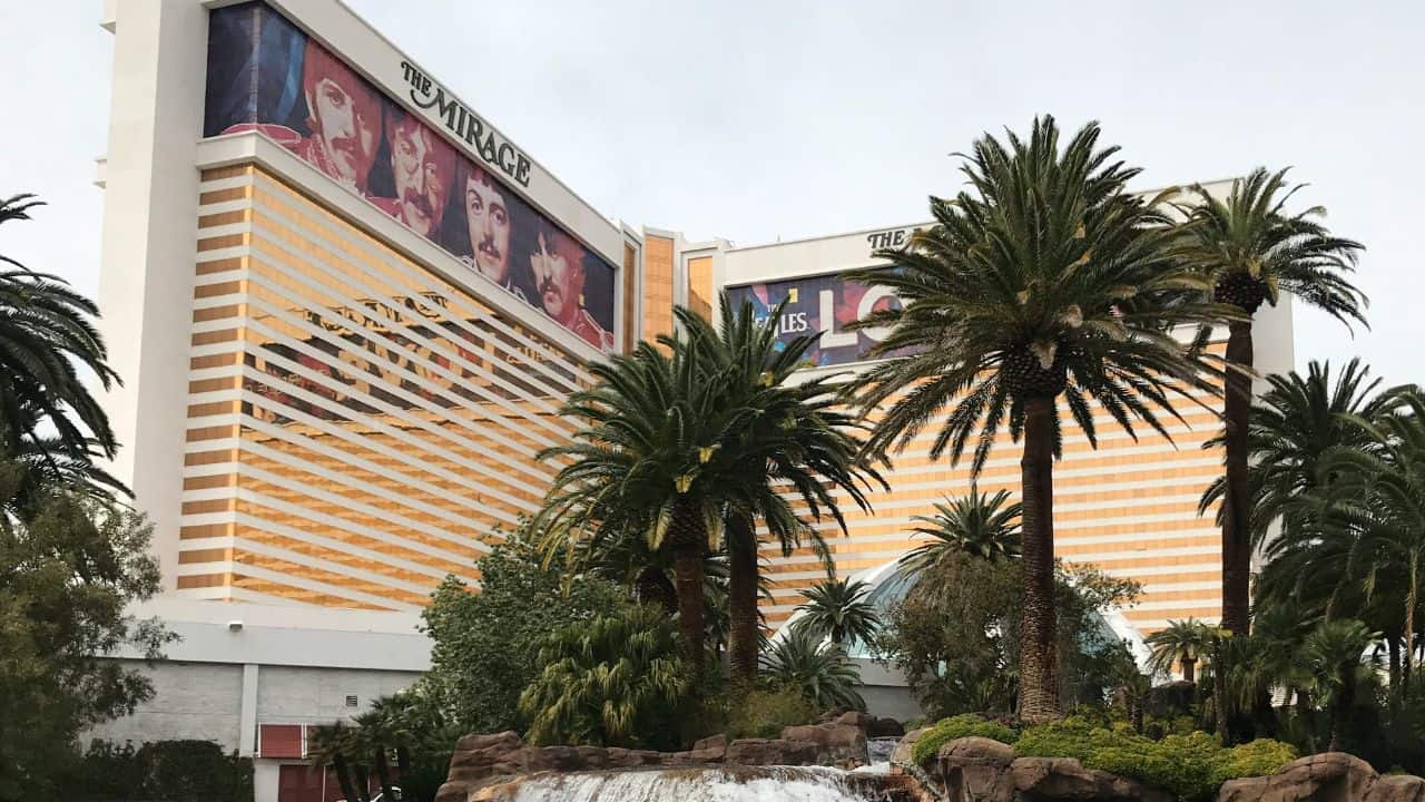 Mirage Closes Ahead of Hard Rock Rebrand, 2027 Reopen Planned