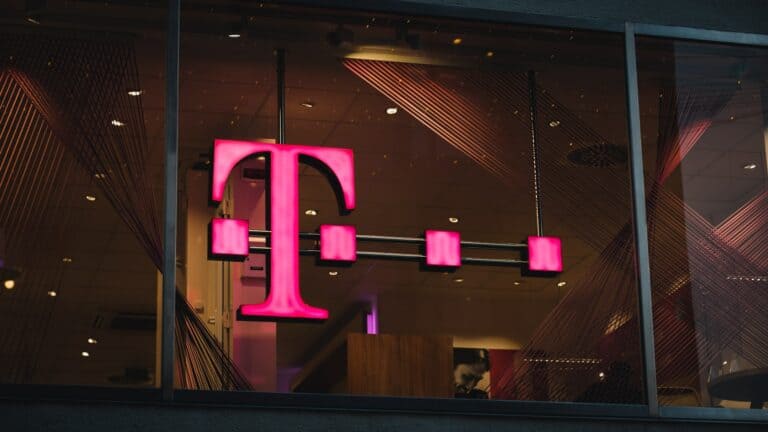 T-Mobile Offers a Deal for Baseball Fans