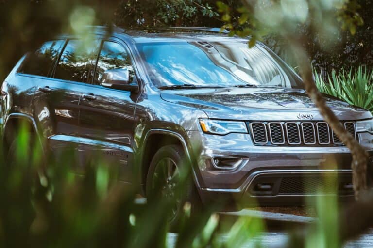 Chrysler’s Jeep Grand Cherokee Recall: Steering Wheel Safety Issue