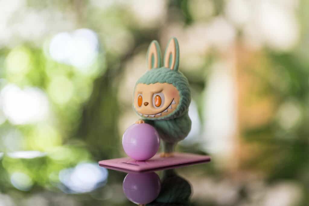 Pop Mart labubu