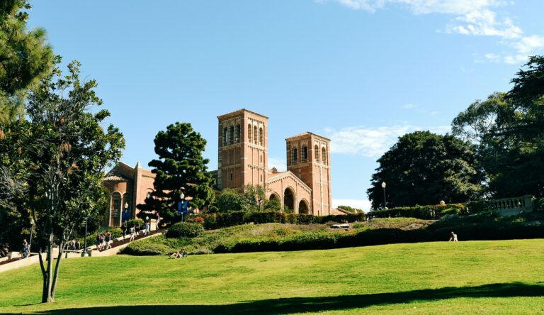 Westside Pavilion Bought by UCLA Instead of Google