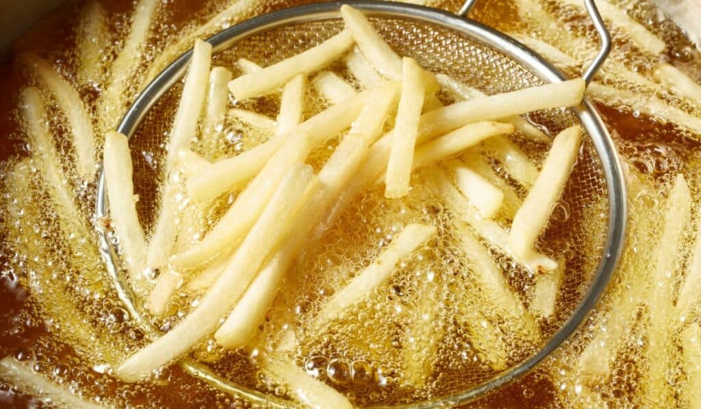 Carnivores Rejoice: Steak ‘n Shake Turns To Cooking Fries in Beef Tallow for ‘Authentic’ Taste