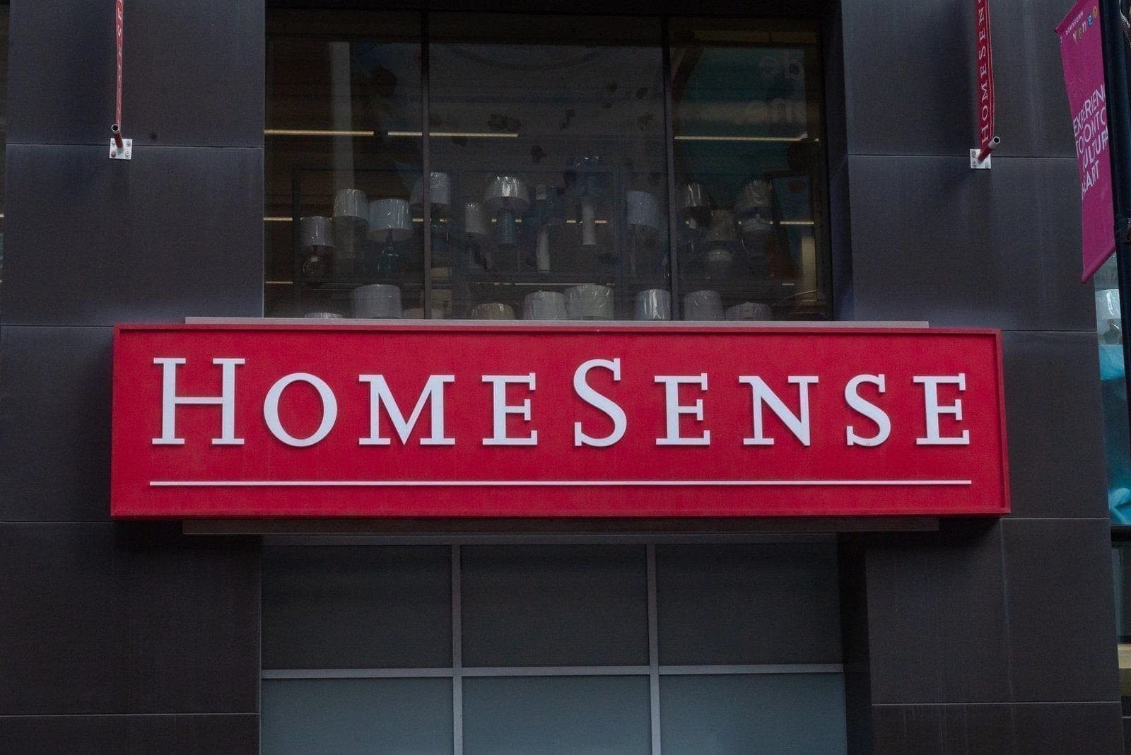 How Much Should TJX Worry About its Recent US Sales Performance?